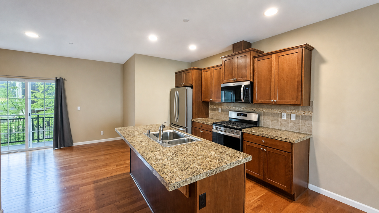 931 4th Ave Ne - Photo 5 of 19