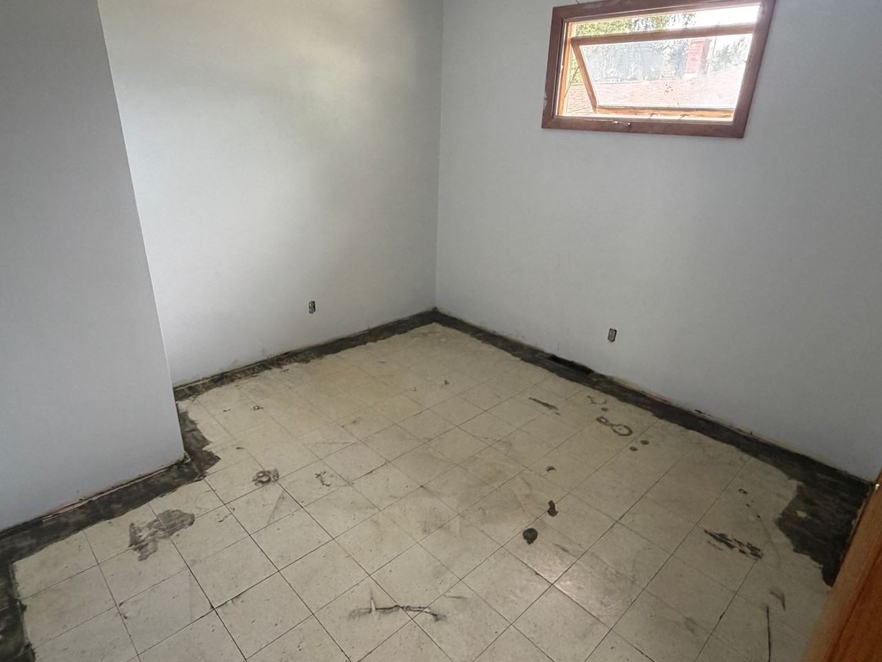 1507 E Wausau Ave - Photo 5 of 13