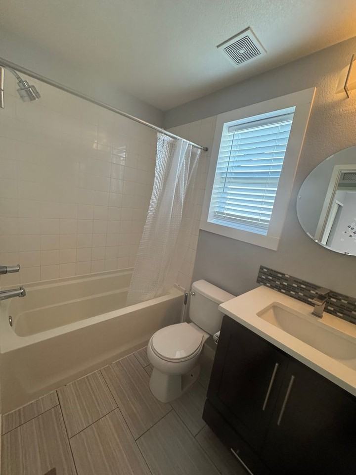 10816 Truckee Cir - Photo 2 of 7