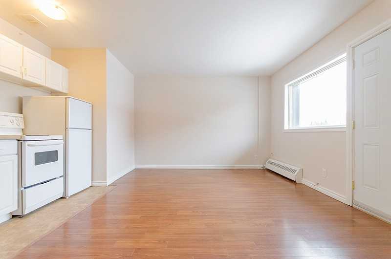 236 Jogues Street - Photo 4 of 10