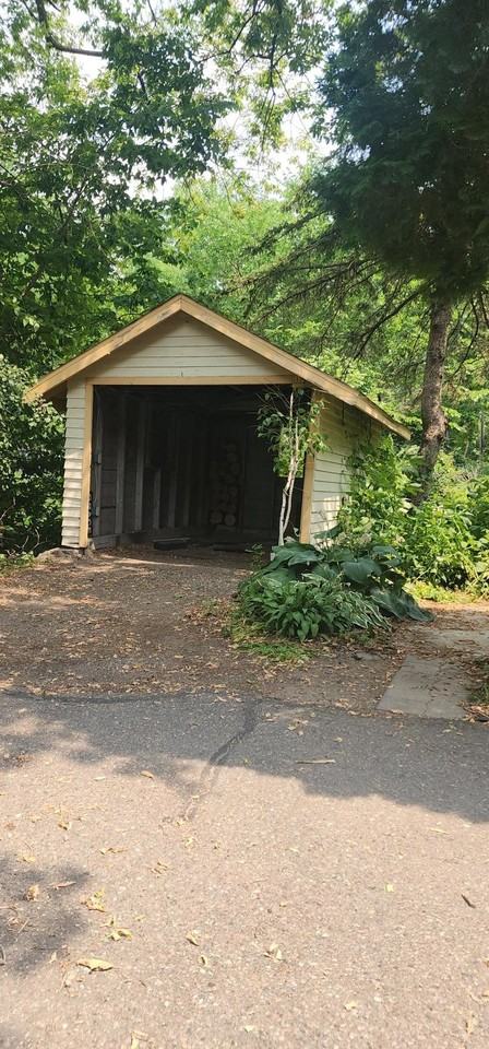 208 Lake Blvd S - Photo 5 of 14