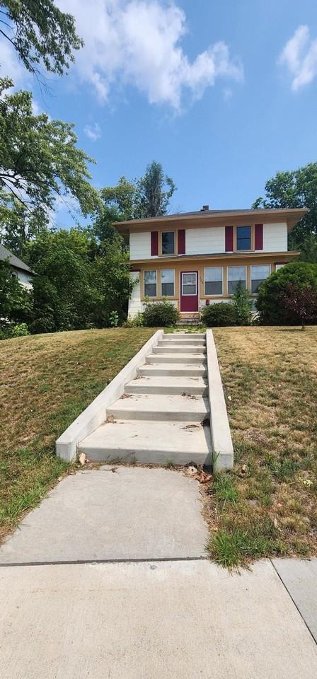 208 Lake Blvd S - Photo 7 of 14