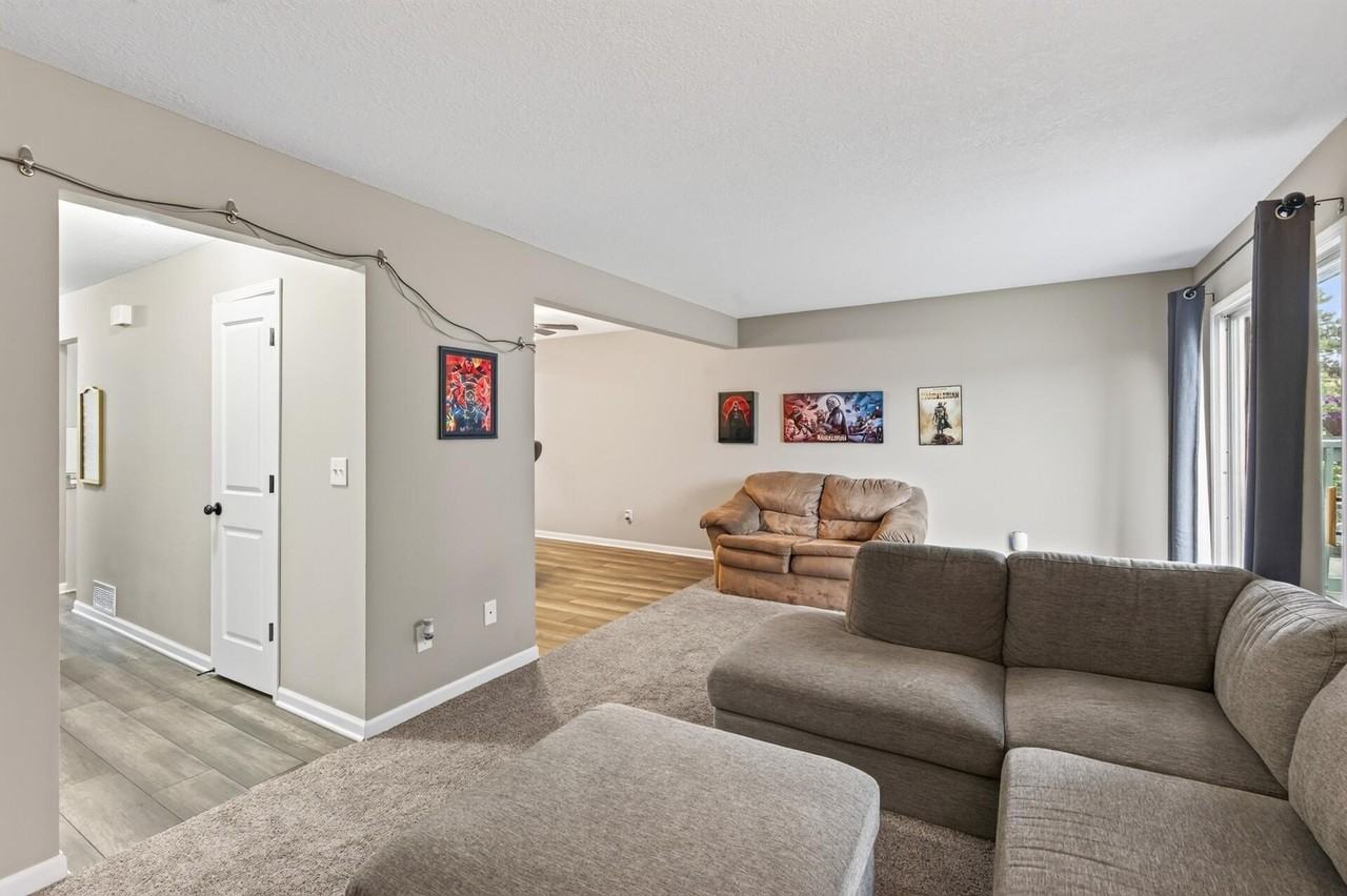 459 Mailand Ct S - Photo 4 of 34
