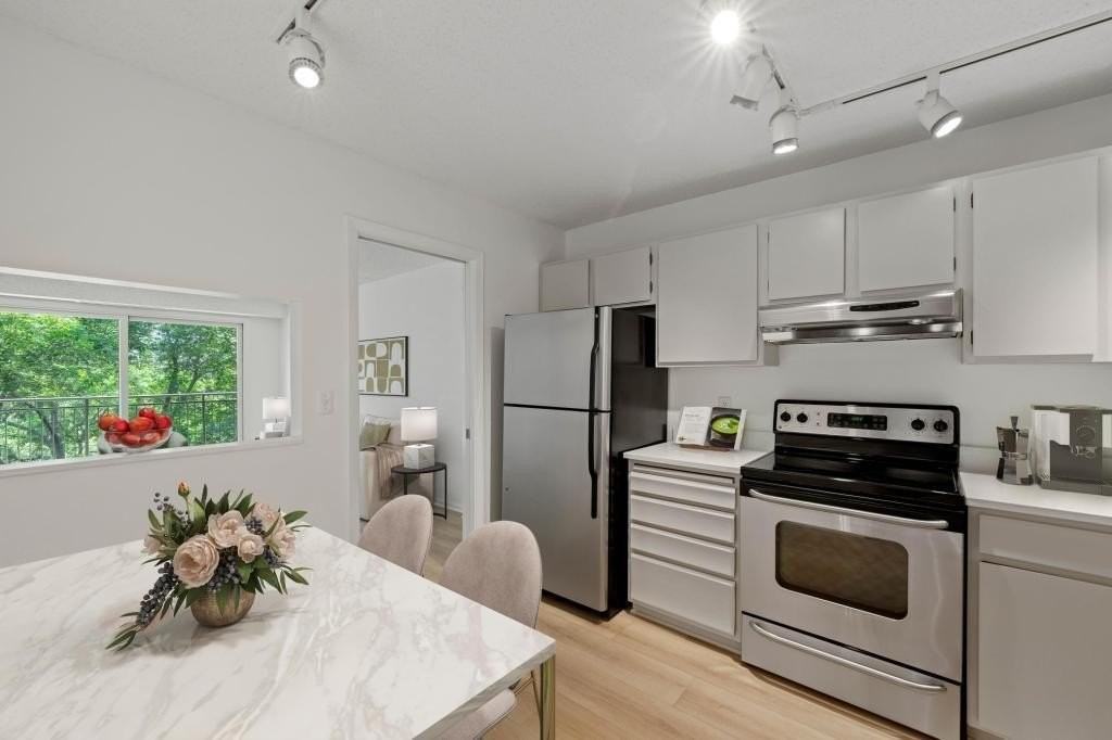 210 W Grant St #607 - Photo 4 of 28