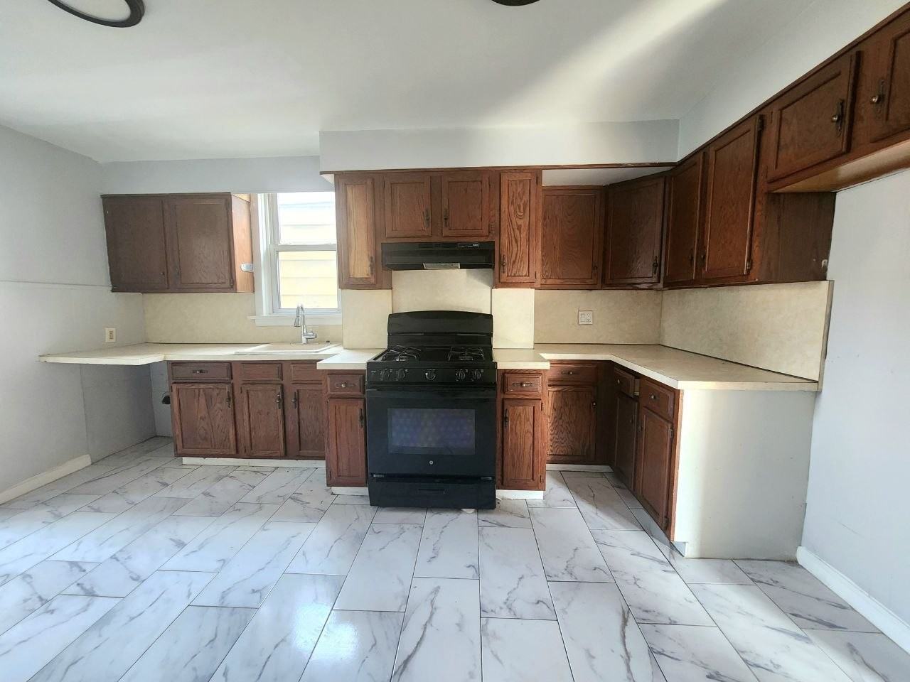261 New York Ave #2 - Photo 2 of 6