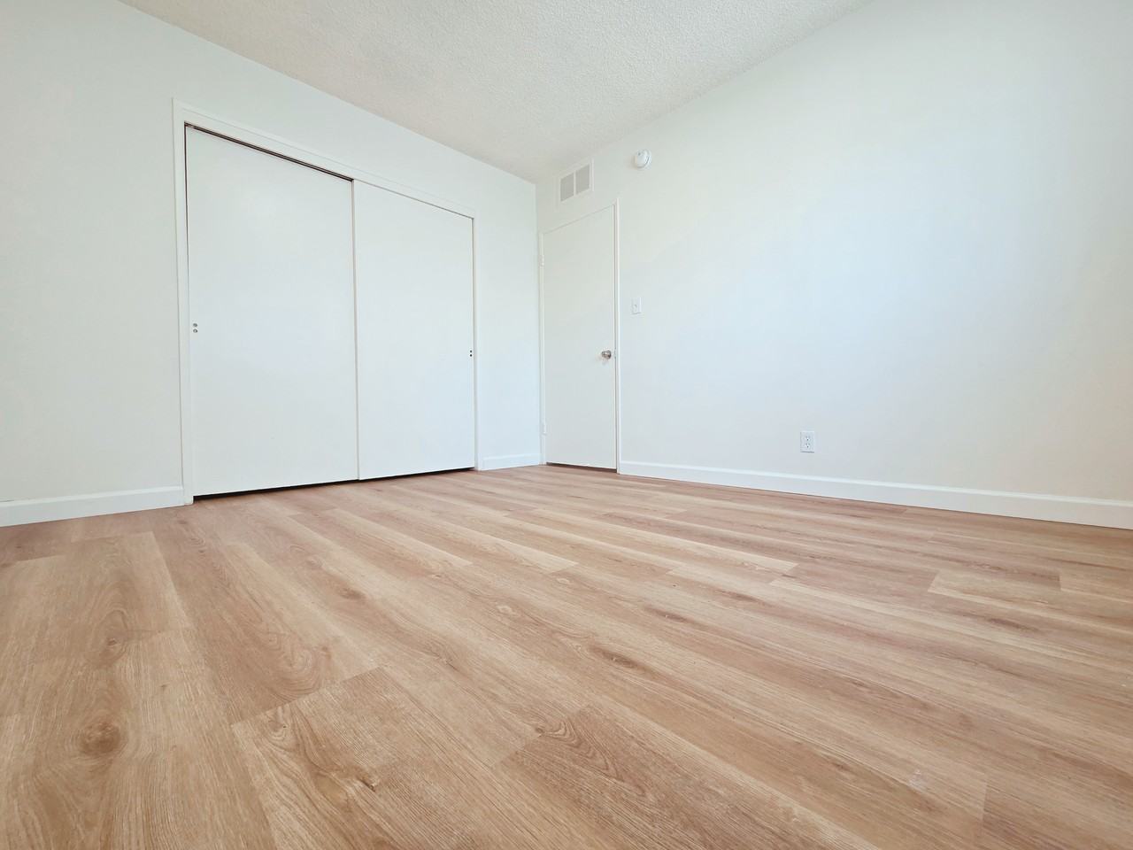 830 Crenshaw Blvd #7 - Photo 7 of 11