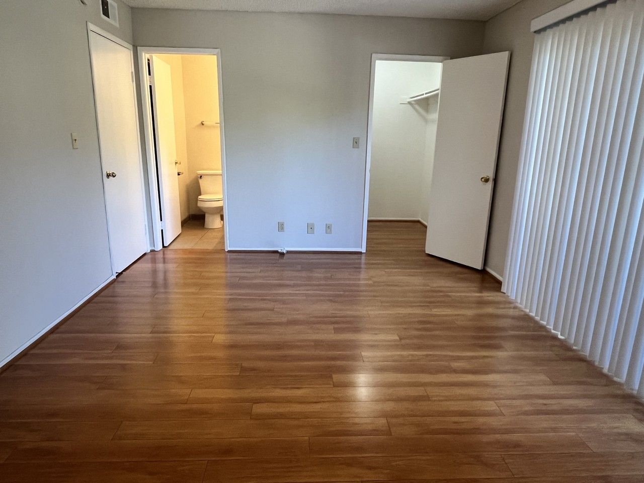 636 E Verdugo Ave #E - Photo 4 of 25