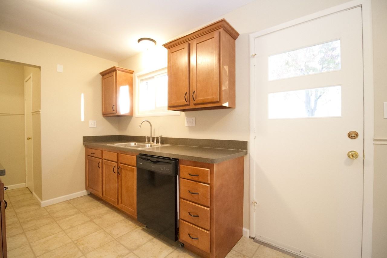 8253 Erie St #NA - Photo 6 of 24
