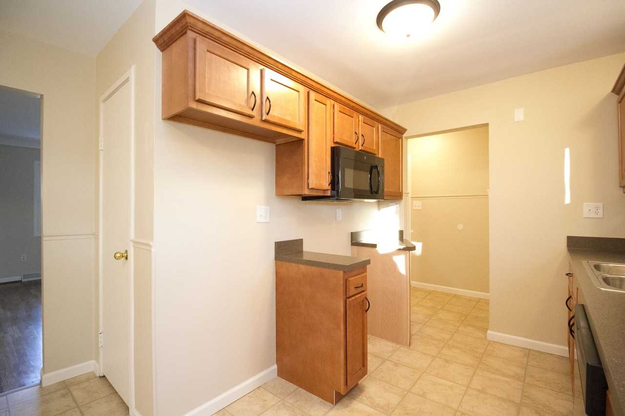 8253 Erie St #NA - Photo 7 of 24
