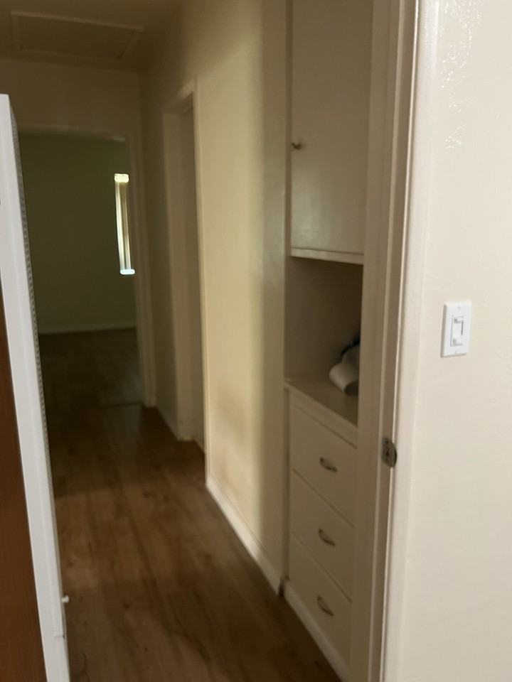 1339 E 4th St #NA - Photo 4 of 11