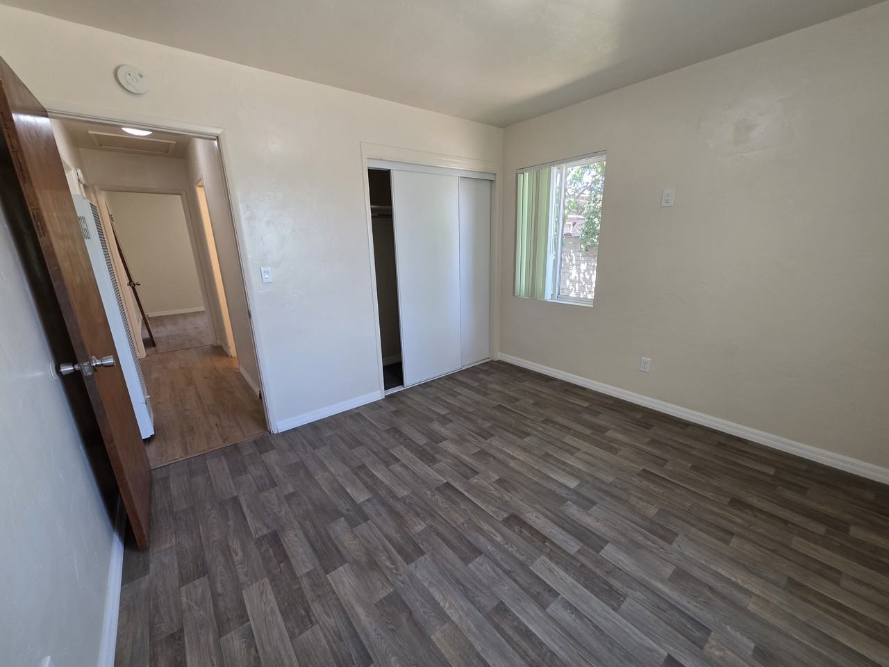 1339 E 4th St #NA - Photo 7 of 11