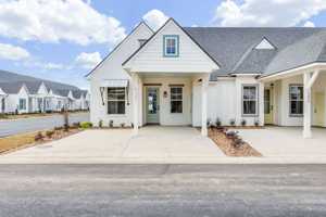 featured image of 307 Edsall Ln #307