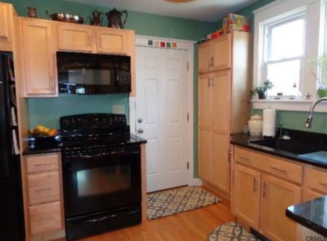 74 Van Schoick Ave #NA - Photo 2 of 5