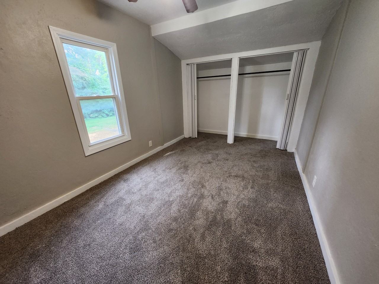 419 Lillian Ave #NA - Photo 4 of 10