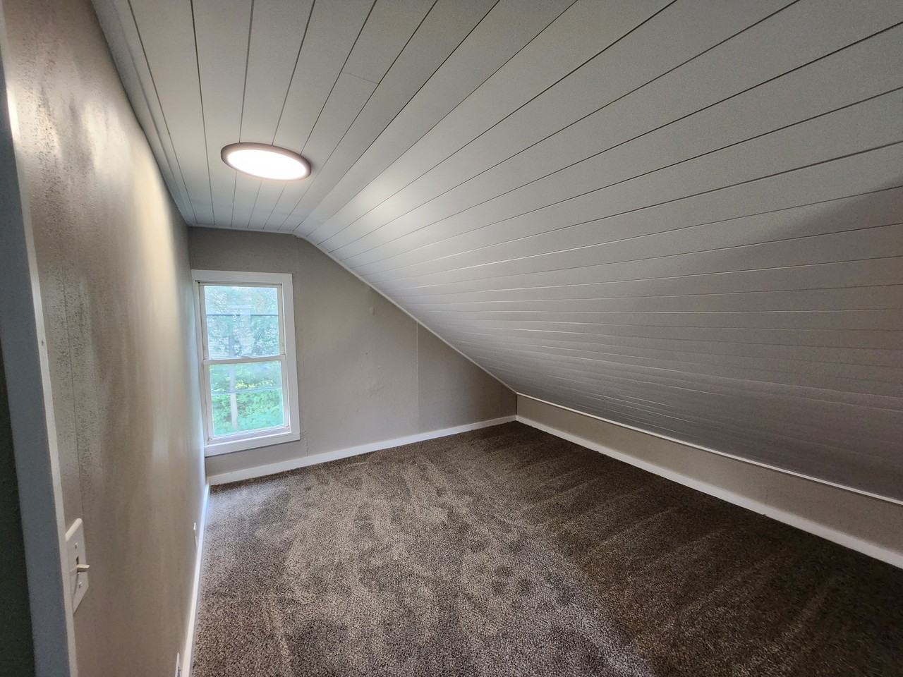 419 Lillian Ave #NA - Photo 5 of 10