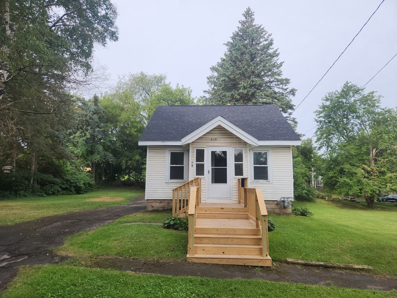 419 Lillian Ave #NA - Photo 6 of 10