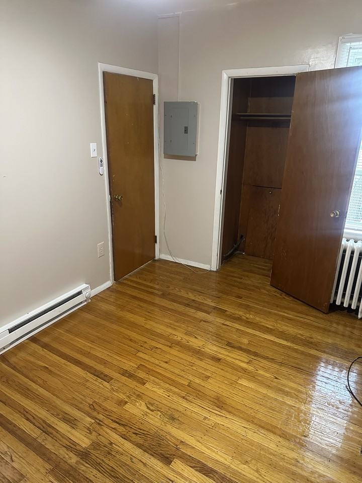 6533 Rising Sun Ave #3rdFL - Photo 6 of 19