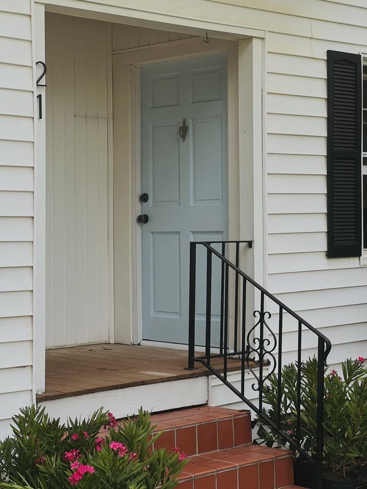 21 Brock St #NA - Photo 2 of 16