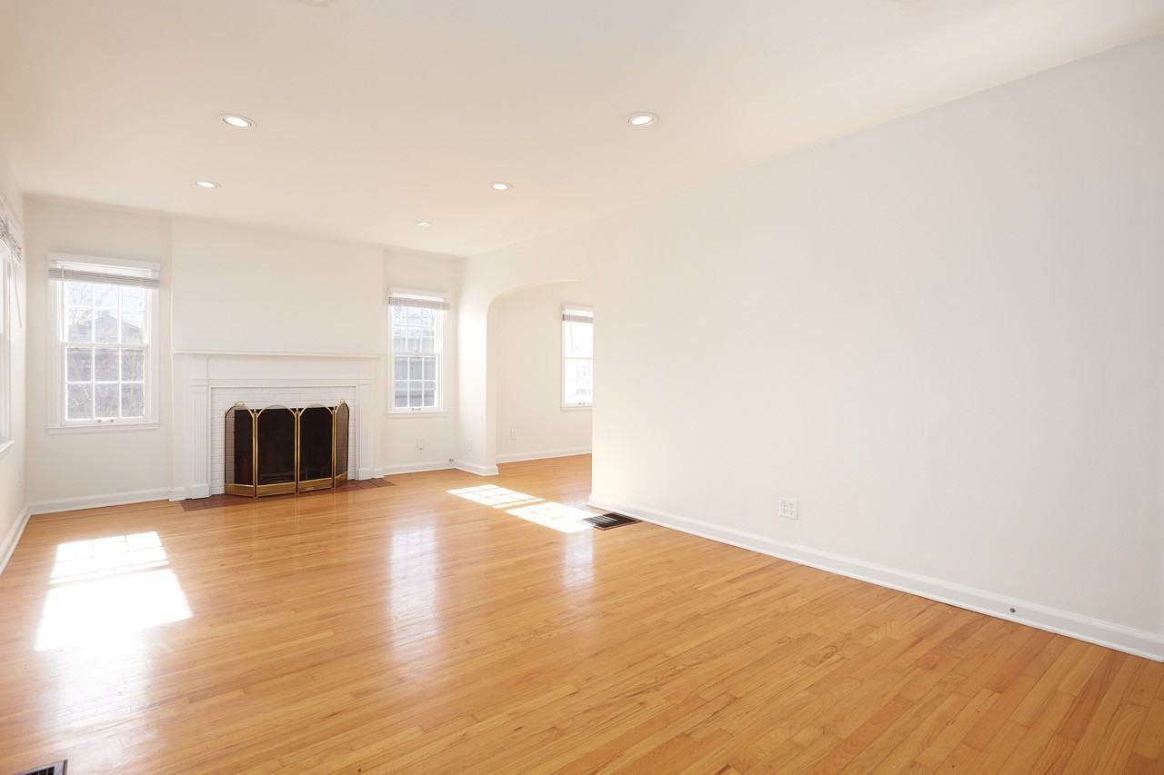208 S Clark St #NA - Photo 6 of 12