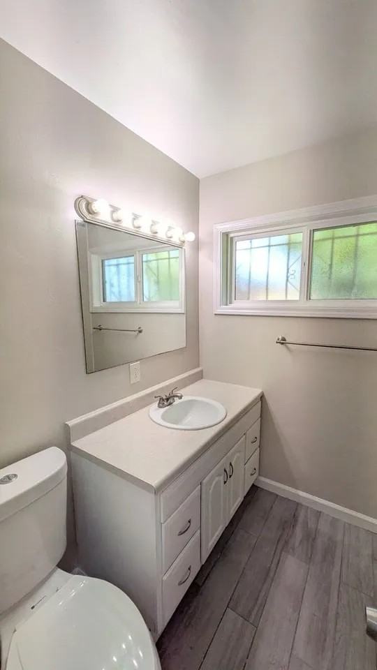 5778 Roswell St #NA - Photo 6 of 10