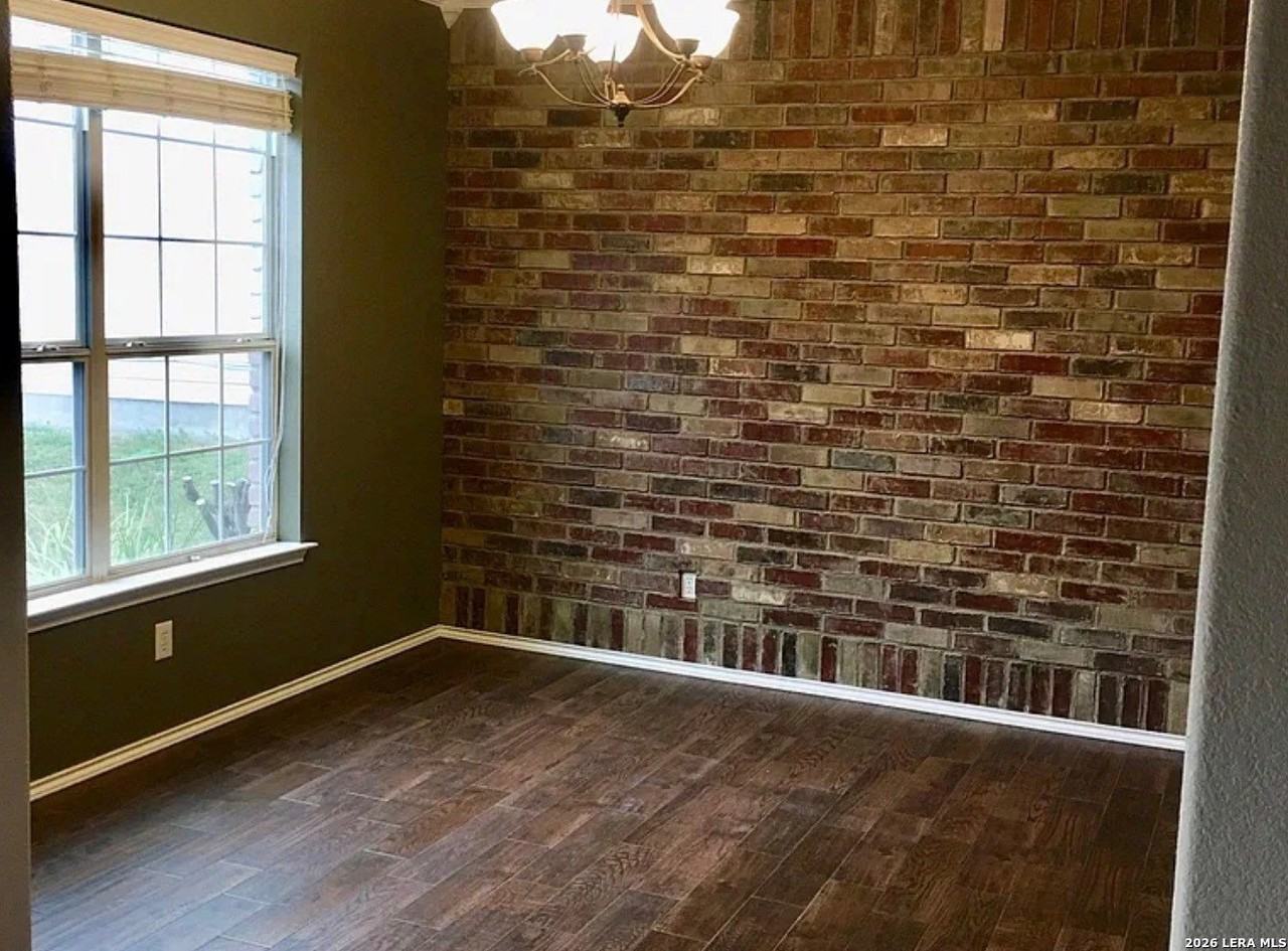 3751 Columbia - Photo 6 of 14