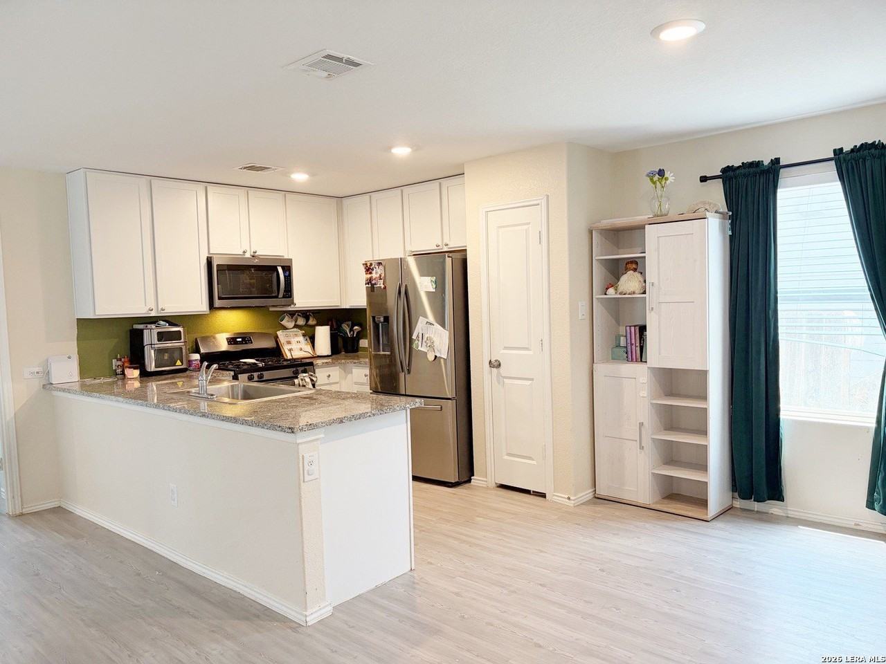 8935 Astral Pl - Photo 2 of 30