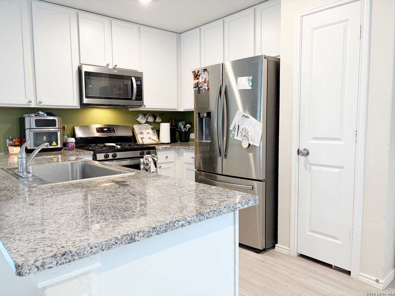 8935 Astral Pl - Photo 4 of 30