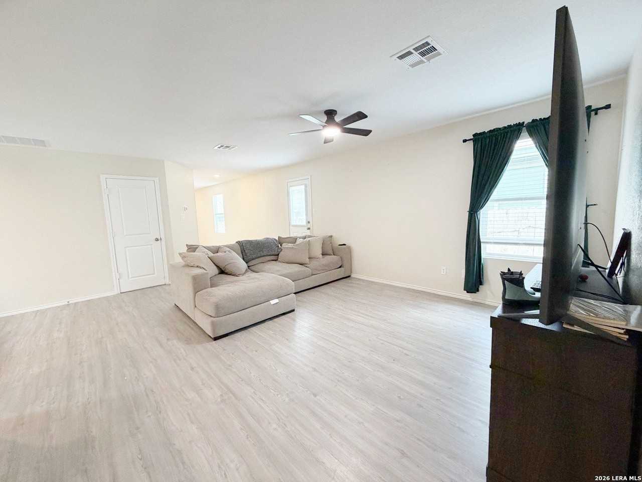 8935 Astral Pl - Photo 6 of 30