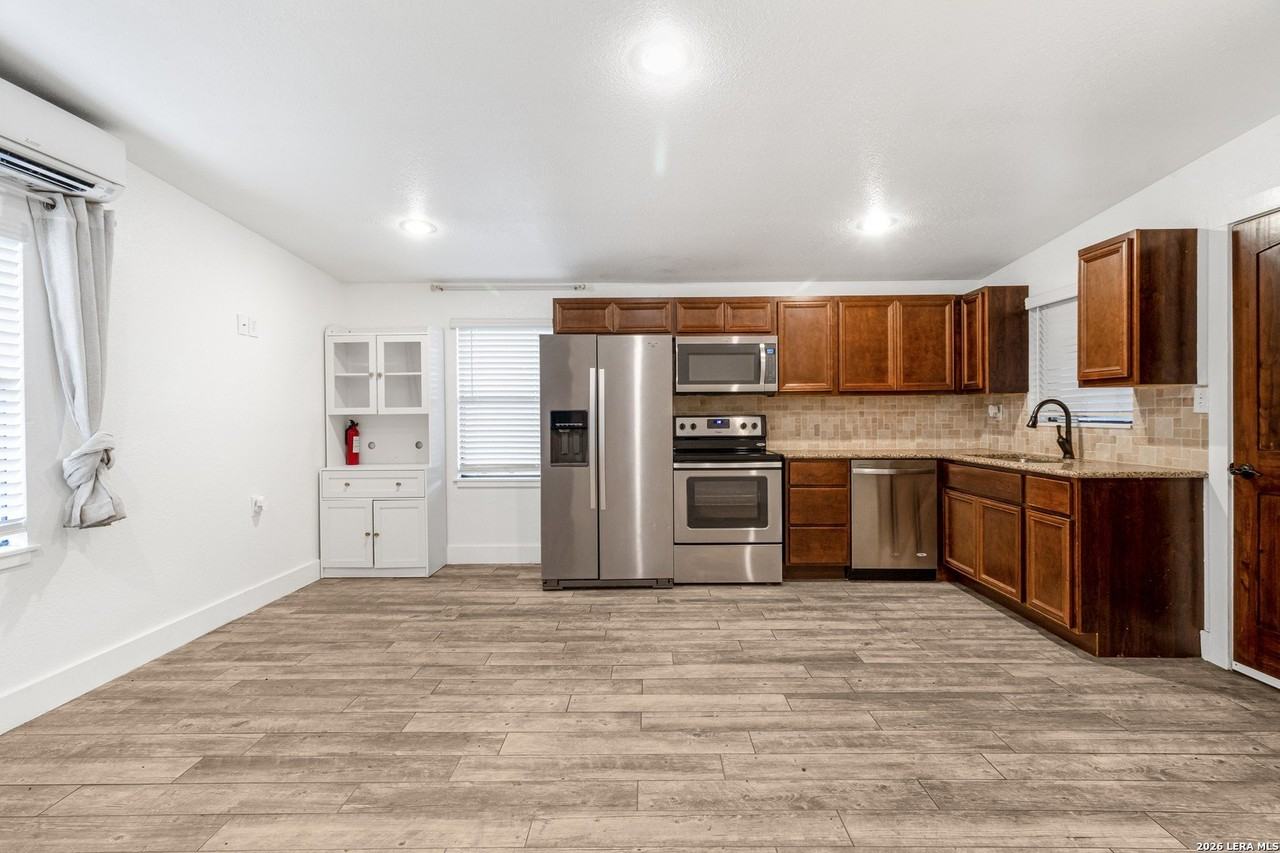 21875 Scenic Loop Rd - Photo 4 of 20
