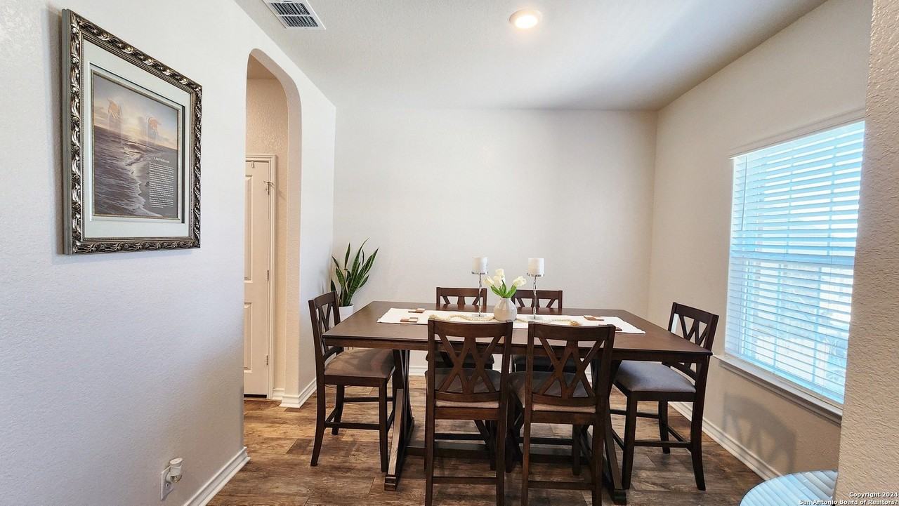 1718 Moonstone Bay - Photo 3 of 23
