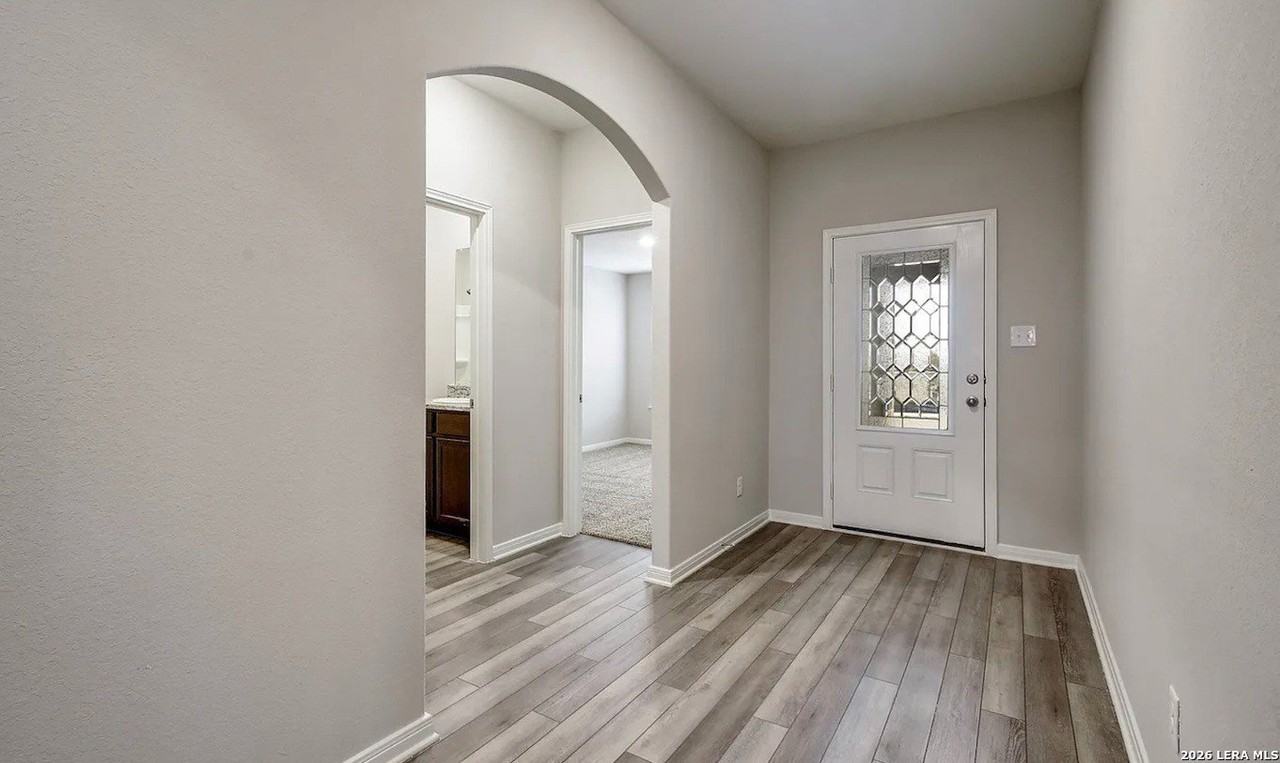 9122 Bennett Frst - Photo 3 of 14