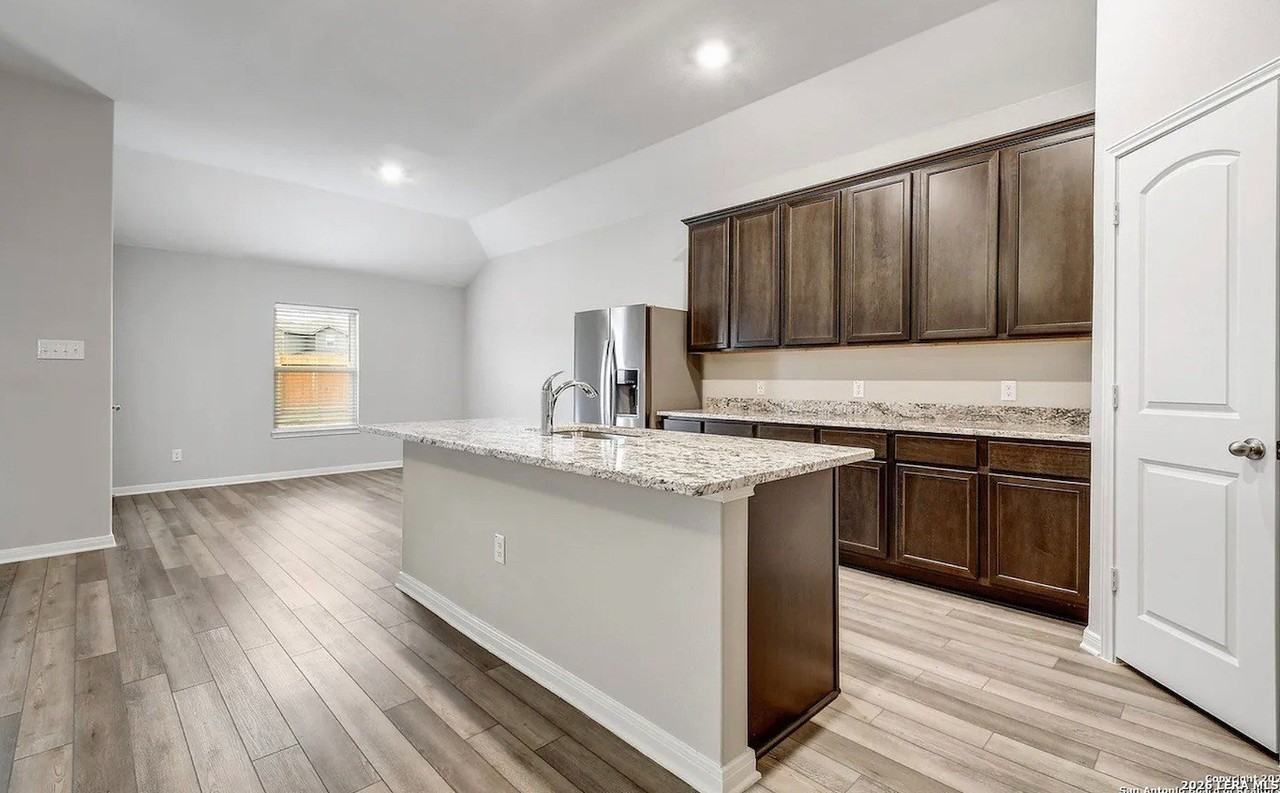9122 Bennett Frst - Photo 4 of 14