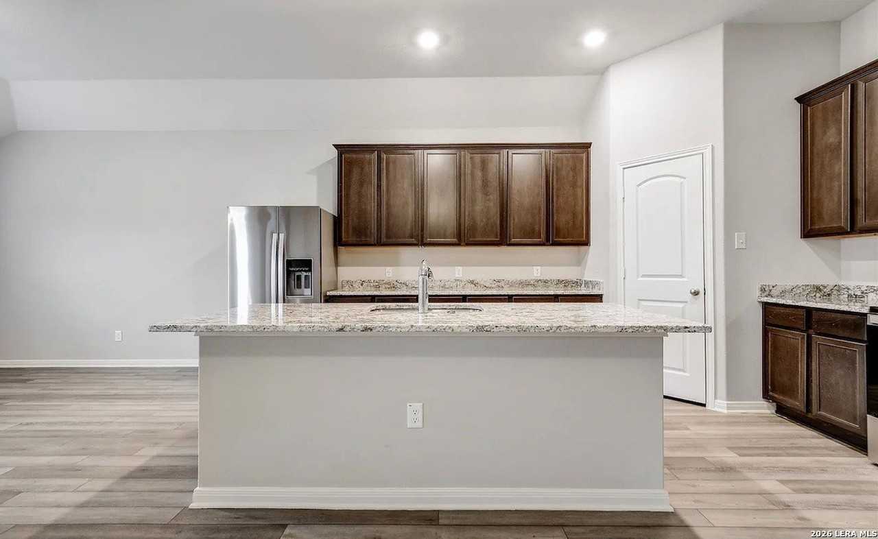 9122 Bennett Frst - Photo 5 of 14