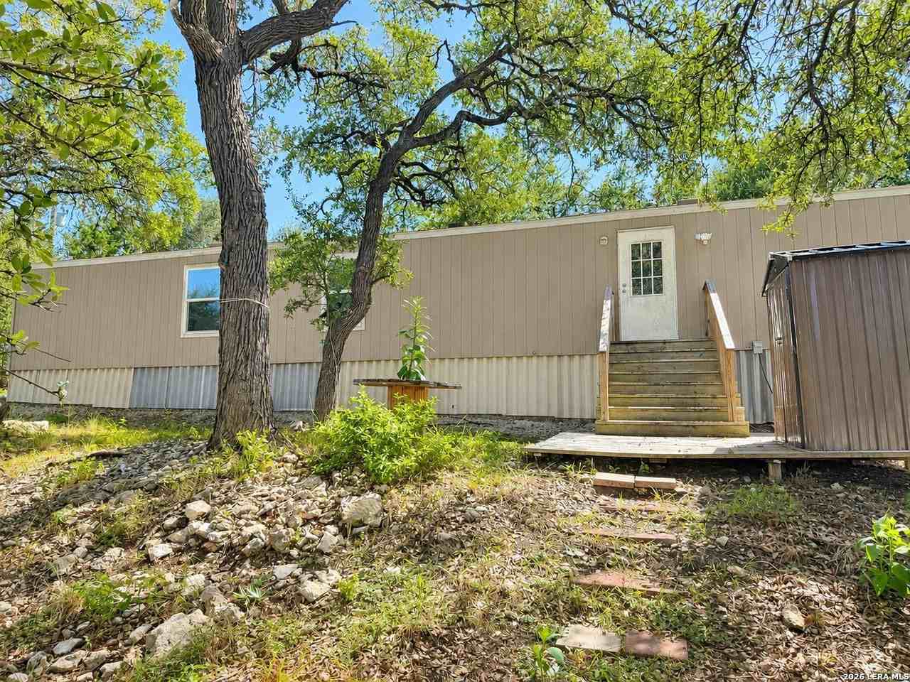 127 Quail Run St - Photo 2 of 9