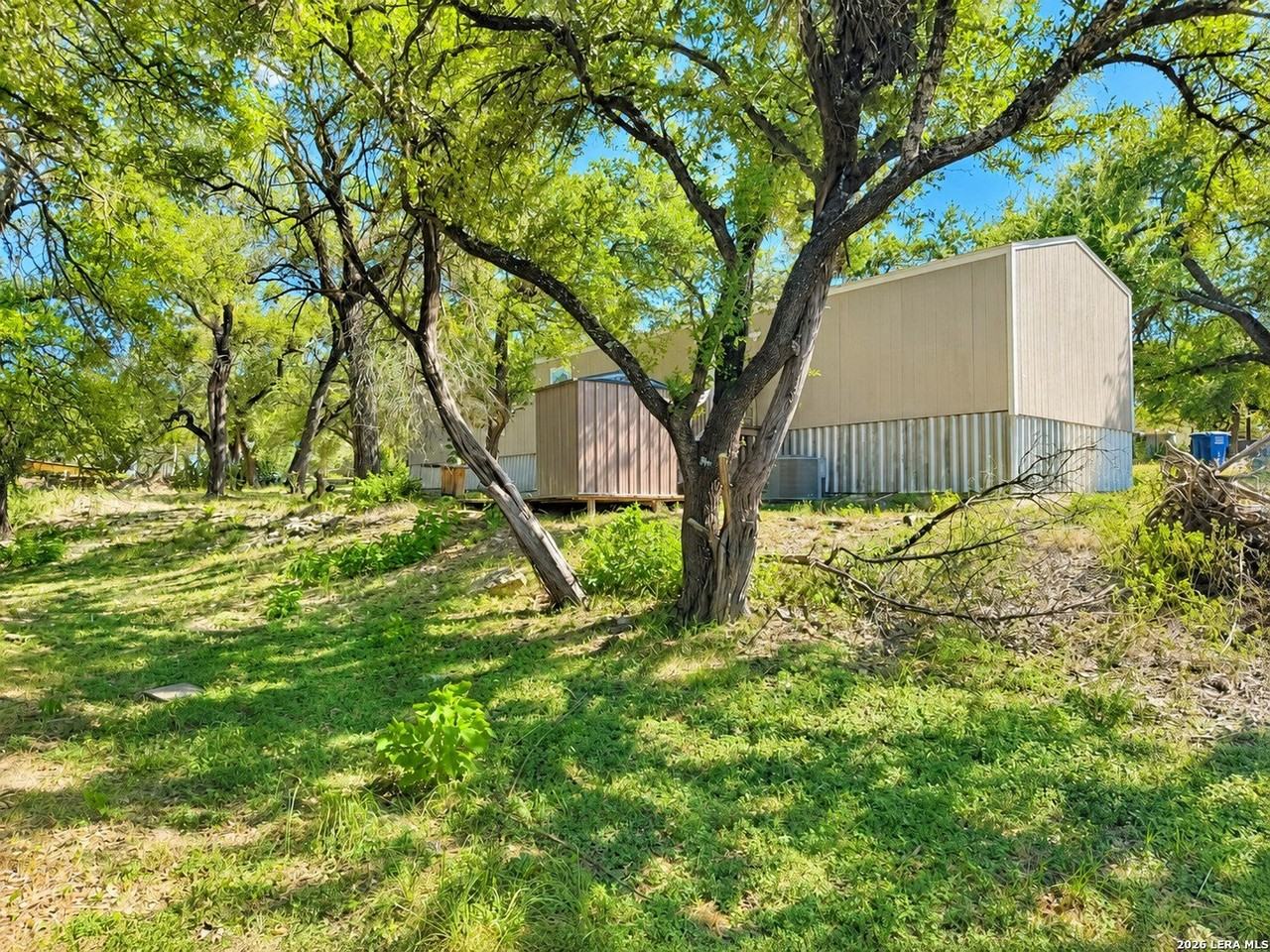 127 Quail Run St - Photo 3 of 9