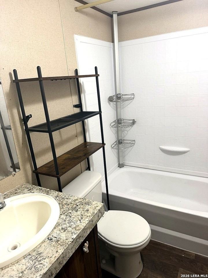 127 Quail Run St - Photo 7 of 9