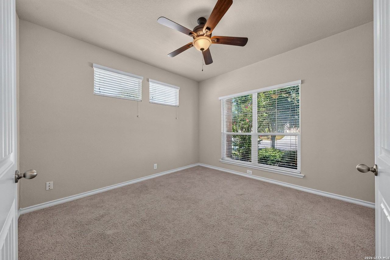 14918 Goldfinch Way - Photo 4 of 31