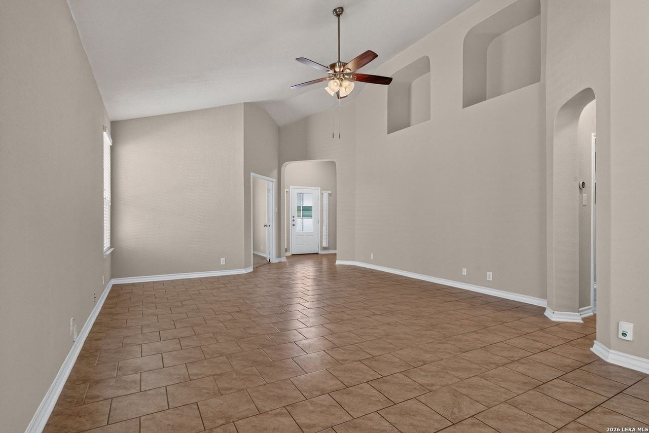 14918 Goldfinch Way - Photo 7 of 31
