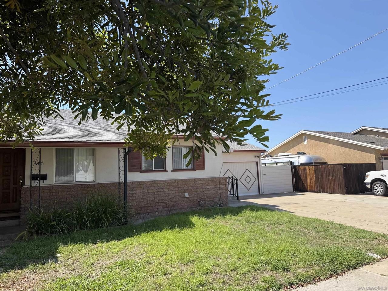 6412 Clara Lee Ave - Photo 2 of 31
