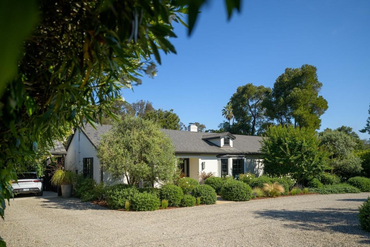 230 Hot Springs Rd - Photo 5 of 32