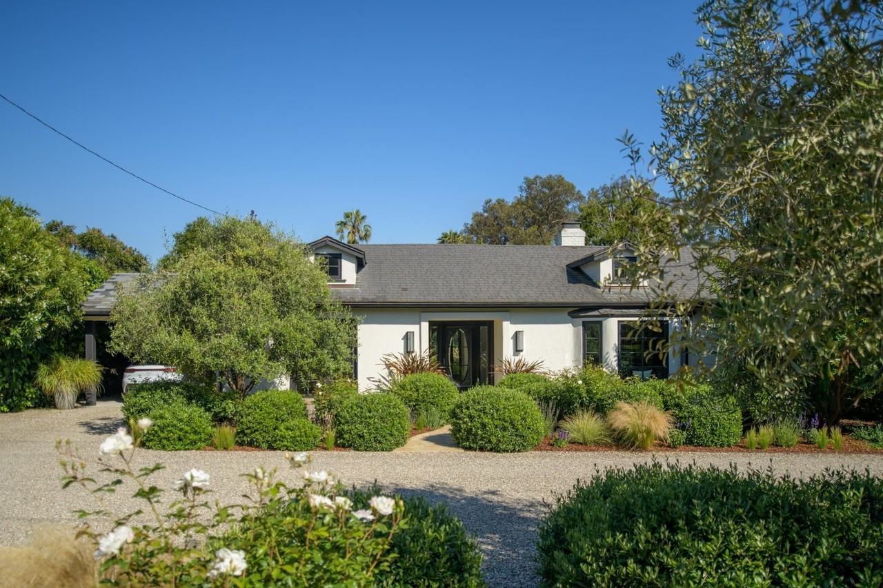 230 Hot Springs Rd - Photo 6 of 32