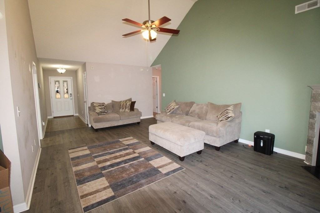 1835 Lirope Way - Photo 3 of 39