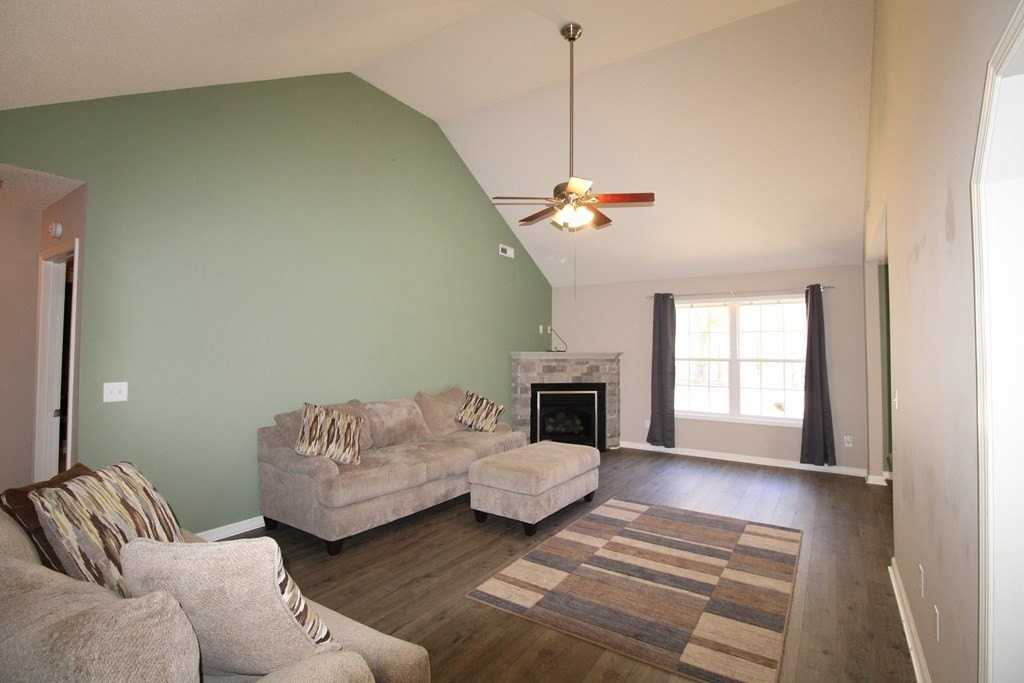 1835 Lirope Way - Photo 4 of 39
