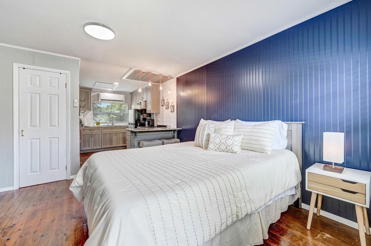 1704 Oak St - Photo 7 of 15