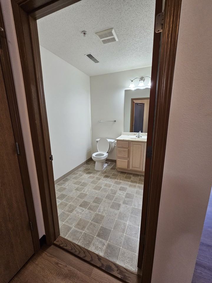 943 S Gilbert St #32 - Photo 2 of 17