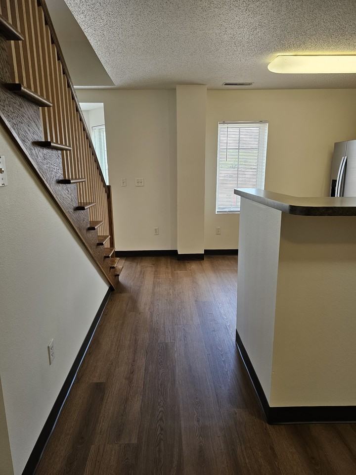 943 S Gilbert St #32 - Photo 4 of 17