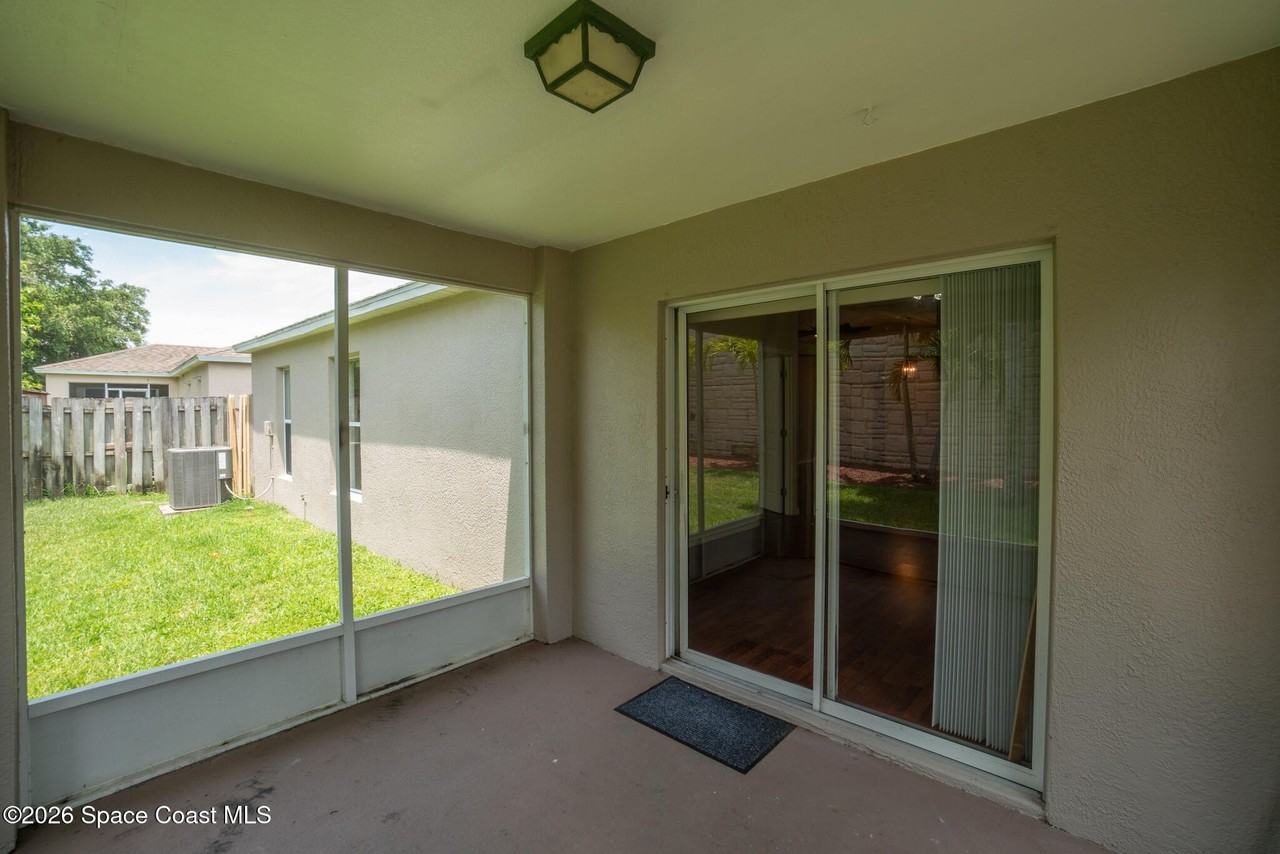 2467 Deercroft Dr - Photo 7 of 39