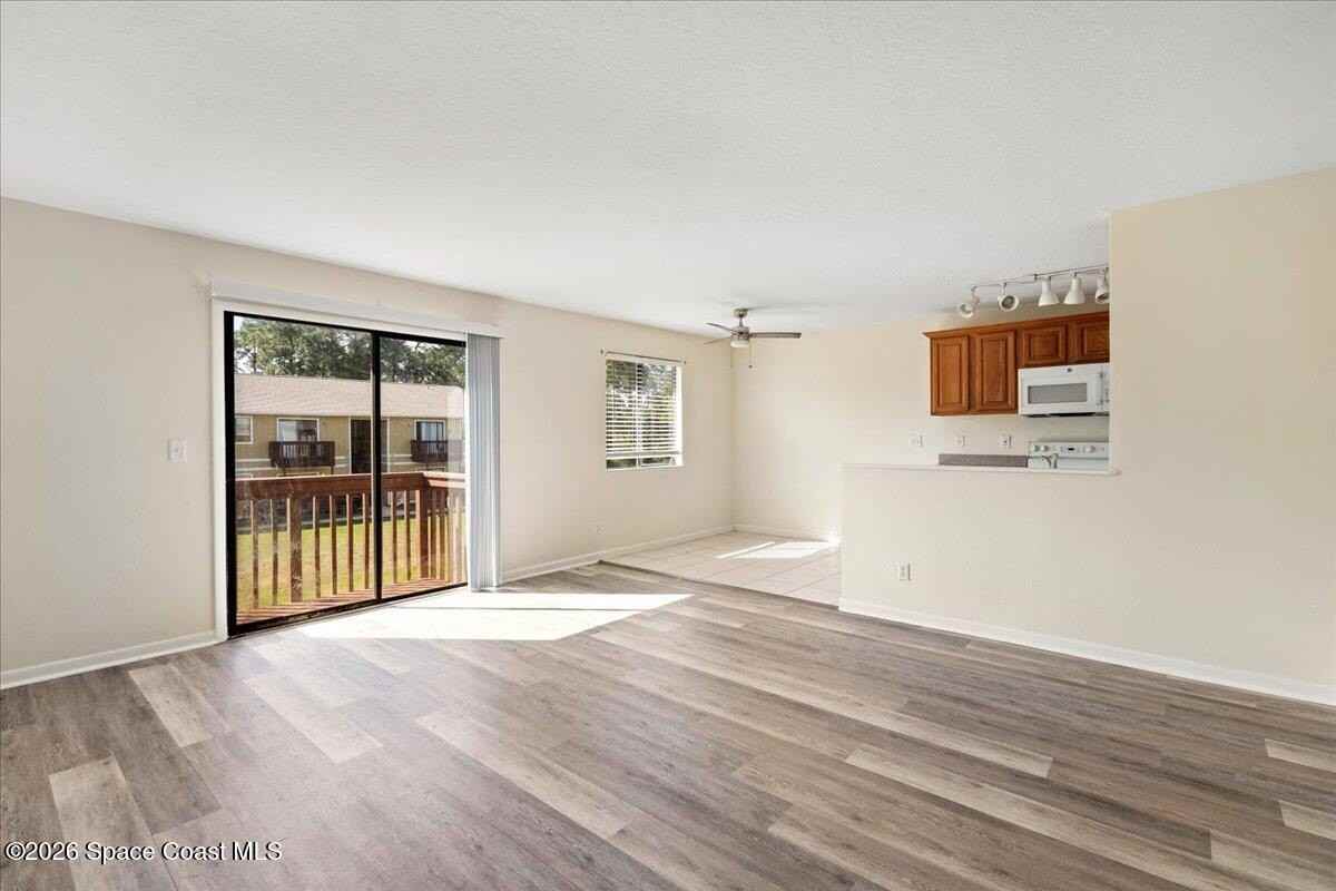 1870 Agora Cir Se #204 - Photo 5 of 14