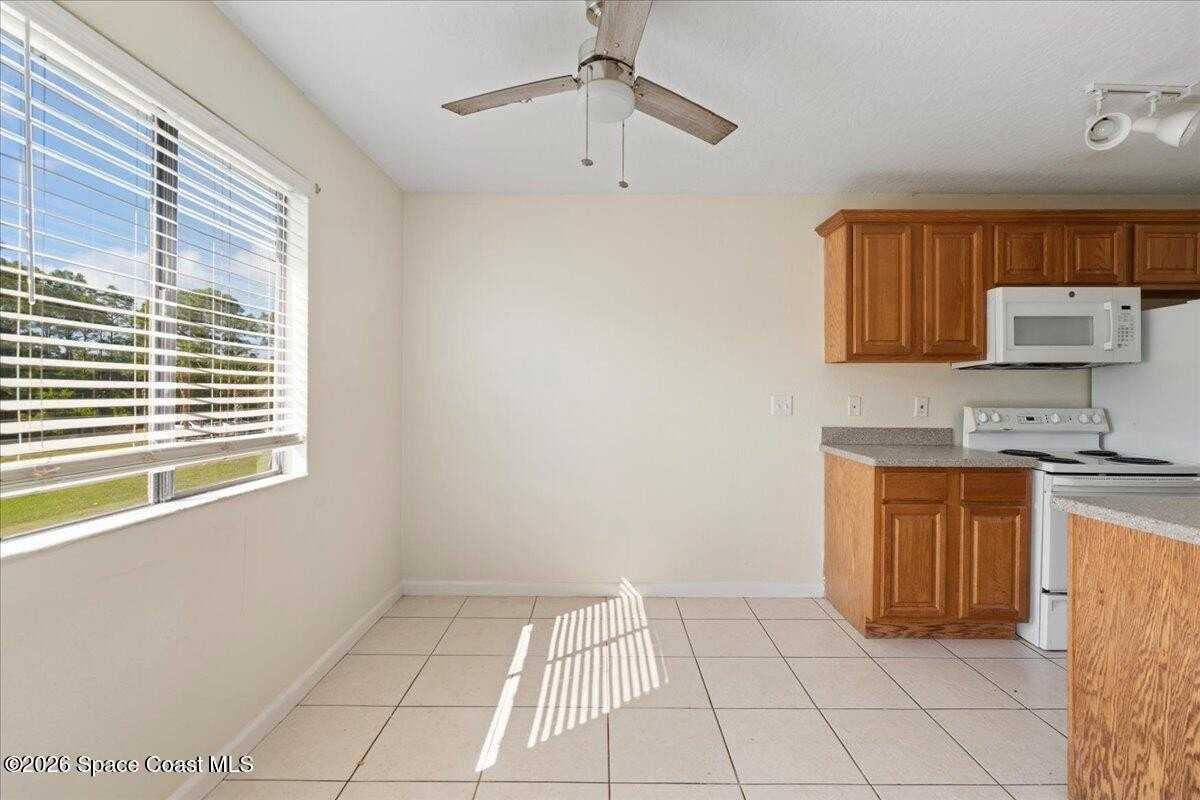 1870 Agora Cir Se #204 - Photo 6 of 14