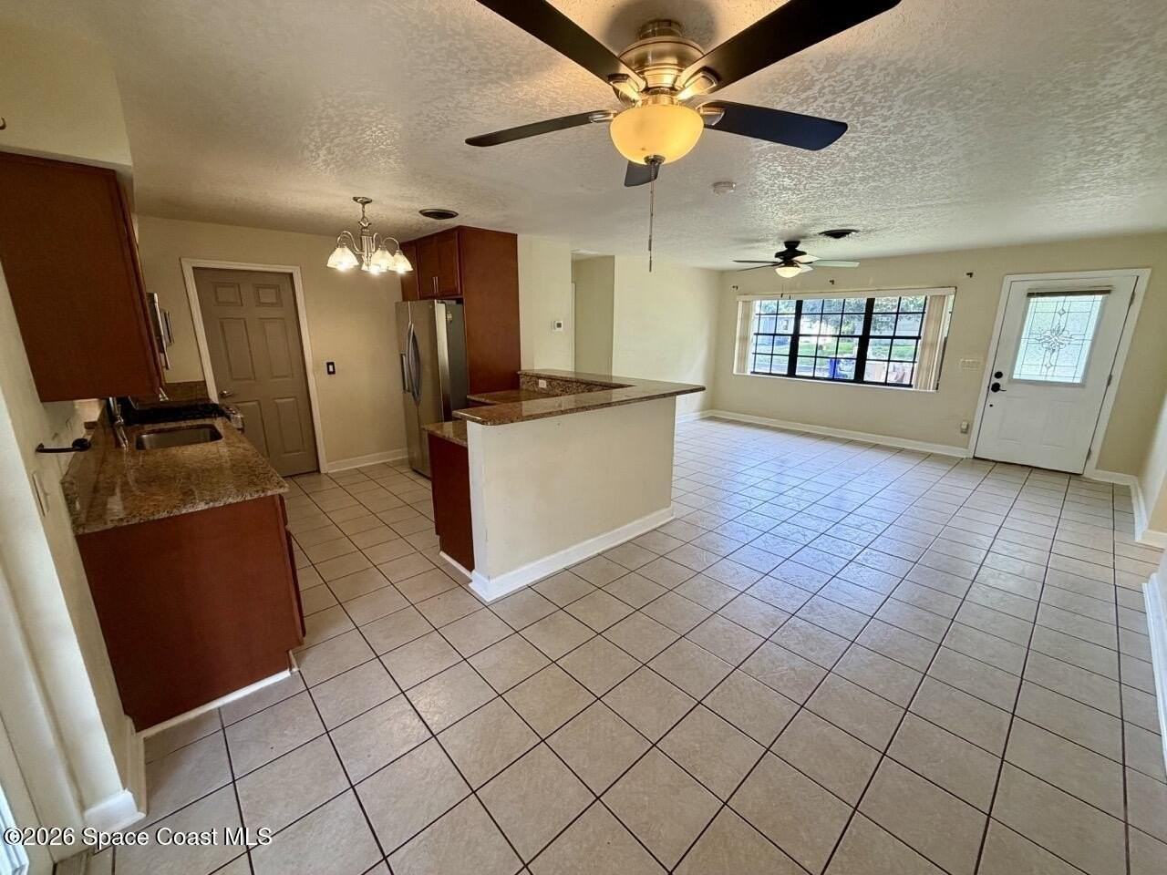 974 Golf St - Photo 3 of 12
